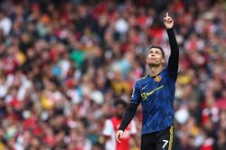 Ronaldo ghi bàn thắng ý nghĩa tặng con trai mới qua đời