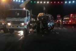 Quảng Ngãi: Tai nạn liên hoàn trên Quốc lộ 1, 9 người thương vong
