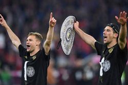 Bayern vô địch sớm Bundesliga với vô số kỷ lục