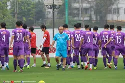 HLV Park Hang Seo giao nhiệm vụ 'đặc biệt' cho Hùng Dũng, Tiến Linh