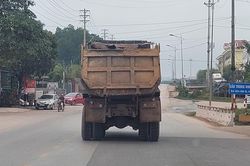 Quảng Ninh: Tạm dừng hoạt động doanh nghiệp có xe chở quá trọng tải gần 3 lần