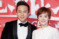 Vợ chồng Đặng Siêu - Tôn Lệ bị tố 'đi cửa sau' để mua giải Bạch Ngọc Lan