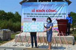 Khởi công xây dựng nhà tình nghĩa cho hộ nghèo