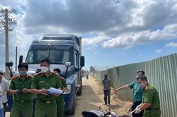 Nữ công nhân trên đường đi làm, bị xe container cán tử vong
