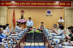 Sẽ bỏ khai báo y tế nội địa