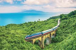 Cần cơ chế đột phá để hiện thực hóa gần 4.900km, nhưng tuyệt đối không 'xẻ' đất đường sắt xây cao ốc