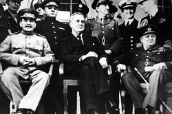 Các lớp an ninh bảo vệ lãnh tụ Liên Xô Joseph Stalin