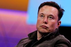 Elon Musk đang trở thành người quyền lực nhất thế giới