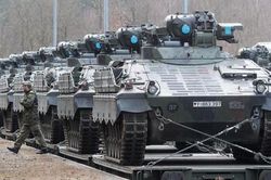 Đức đột nhiên thay đổi, đồng ý gửi vũ khí hạng nặng cho Ukraine