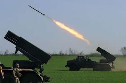 Nổ lớn ở ba tỉnh của Nga, Ukraine mất kiểm soát ở miền đông