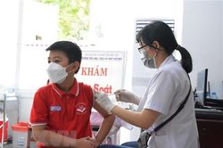 Nhìn lại 1 năm vượt 'bão COVID-19' - Sức khỏe nhân dân là trên hết