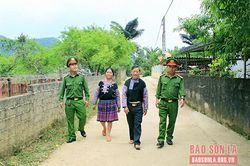 Những hạt nhân đoàn kết nơi bản làng vùng cao