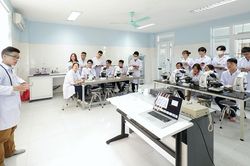 Năm 2022, Việt Nam có 7 cơ sở giáo dục đại học được xếp hạng quốc tế
