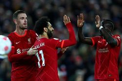 Liverpool chạm tay vào vé chung kết Champions League
