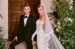 Sau cơn đột quỵ, vợ của Justin Bieber lại nhập viện vì bệnh nguy hiểm
