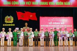 Học viện An ninh nhân dân trao quyết định cho 9 tân Phó Giáo sư