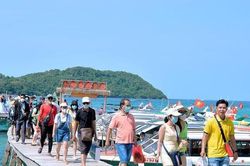 Giá vật liệu xây dựng, dịch vụ du lịch trọn gói góp phần đẩy CPI tháng 4 tăng