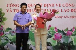 Trao Quyết định bổ nhiệm Viện trưởng VKSND tỉnh Hưng Yên