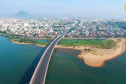 Trái tim đỏ thắm dưới chân núi Chóp Chài