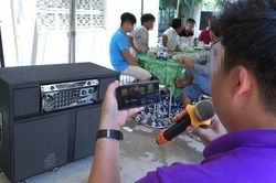 Hội An cấm loa kẹo kéo