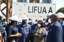 Angola lần đầu xây lắp giàn khoan dầu khí ở trong nước