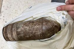 Hành khách mang đạn pháo trong hành lí, sân bay Israel náo loạn