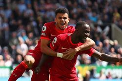 Thể thao Thể thao The Kop gây sức ép lên Man City