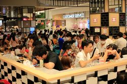 Không chịu cảnh chen lấn, nhiều người ở nhà tận hưởng ngày nghỉ