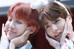 Choáng: Mỹ nhân Việt Nam giống cả Jungkook và J-Hope BTS