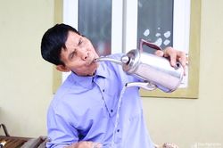 Cựu binh người Nghệ dùng gạch, vỏ ốc và ấm nước chế tác nhạc cụ độc đáo