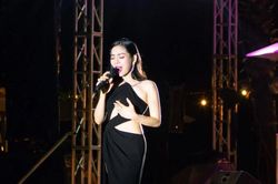 Lệ Quyên đăng clip khoe đưa con trai riêng đi show cùng, Lâm Bảo Châu phản ứng thế nào?