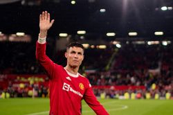 ĐIỂM NHẤN MU 3-0 Brentford: Ronaldo lại đặt dấu ấn, MU đại thắng vẫn hết hy vọng Top 4