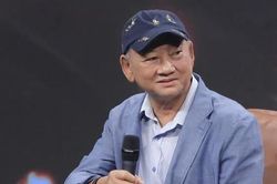 Cha đẻ hit 'Cơn mưa lao xao': 'Tôi viết nhạc cho vui chứ không lấy tiền tác quyền'