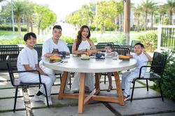 Siêu mẫu Kim Cương: 'Tôi có phước lắm mới lấy được Ưng Hoàng Phúc'
