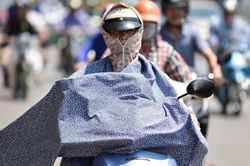 TP.HCM có tia cực tím cao vào buổi trưa, chiều tối mưa dông