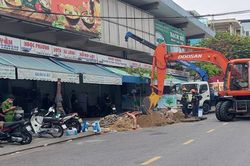 Phát hiện thi thể đứt lìa cánh tay khi đào cống