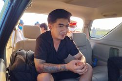 Bắt đối tượng dùng súng cướp taxi trên cao tốc ở miền Tây