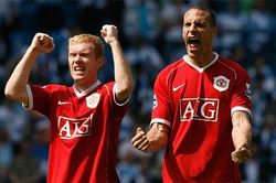 Roy Keane loại Rio, Scholes, Cantona ra khỏi đội hình MU xuất sắc nhất Ngoại hạng Anh