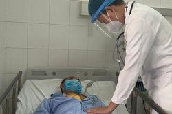 Cứu bệnh nhân đi cắt cỏ bị chấn thương tim