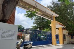 Cà Mau: Sẽ kỷ luật hiệu phó trường chuyên 'yêu cầu học sinh ăn đồ ăn bỏ vào thùng rác'