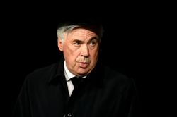 Ancelotti lập kỷ lục dự chung kết Champions League