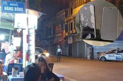 Làm rõ tài xế taxi bị tố lấy điện thoại của hai nữ du khách ở phố cổ