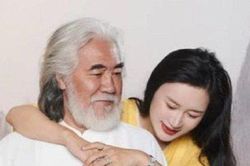 Điều ít biết về hôn nhân của 'ông trùm' kiếm hiệp Trương Kỷ Trung bên bà xã kém 31 tuổi