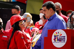 Xuất khẩu dầu của Venezuela giảm 8% trong tháng 4