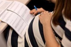 Gần 300.000 phụ nữ Việt nạo hút thai mỗi năm: Vì đâu nên nỗi?