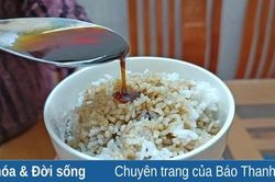 Thức dậy vị giác tuổi thơ (Bài 4): Có ai còn nhớ món cơm trộn đường, mật?