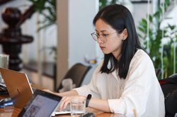 Mua chỗ ngồi họp, chạy deadline trong quán cà phê ở TP.HCM