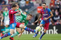 Soi kèo nhà cái Real Betis vs Barcelona. Nhận định, dự đoán bóng đá La Liga (2h00, 8/5)