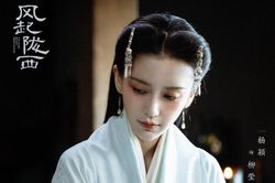Phong Khởi Lũng Tây: Angelababy gánh 'còng lưng' vẫn bị netizen chê vì tạo hình không phù hợp