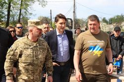 Thủ tướng Canada có chuyến đi không báo trước đến ngoại ô Kyiv